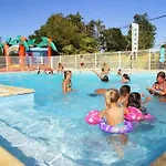 Mobil Pour 6 Personnes Avec Terrasse - Api-1-52-390 * Saint-Sornin (Charente-Maritime)