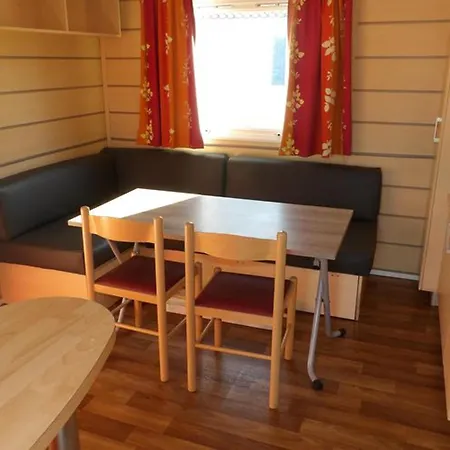 Mobil Pour 6 Personnes Avec Terrasse - Api-1-52-390