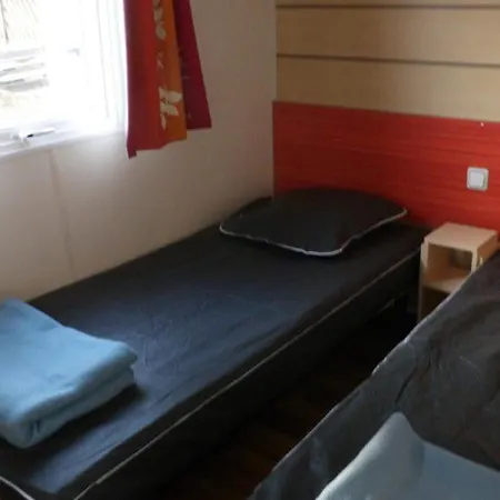 Mobil Pour 6 Personnes Avec Terrasse - Api-1-52-390 Kemping *