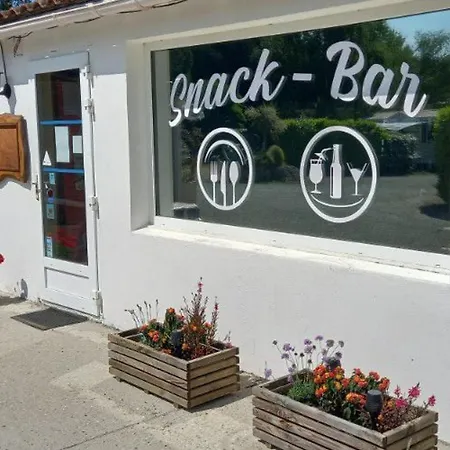 Mobil Pour 6 Personnes Avec Terrasse - Api-1-52-390 Saint-Sornin