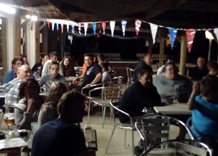 Mobil Pour 6 Personnes Avec Terrasse - Api-1-52-390 *