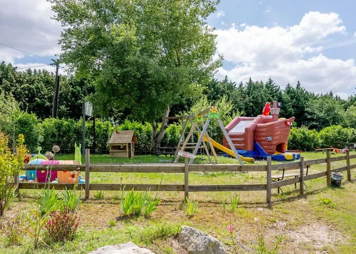 Camping Mobil Pour 6 Personnes Avec Terrasse - Api-1-52-390 *